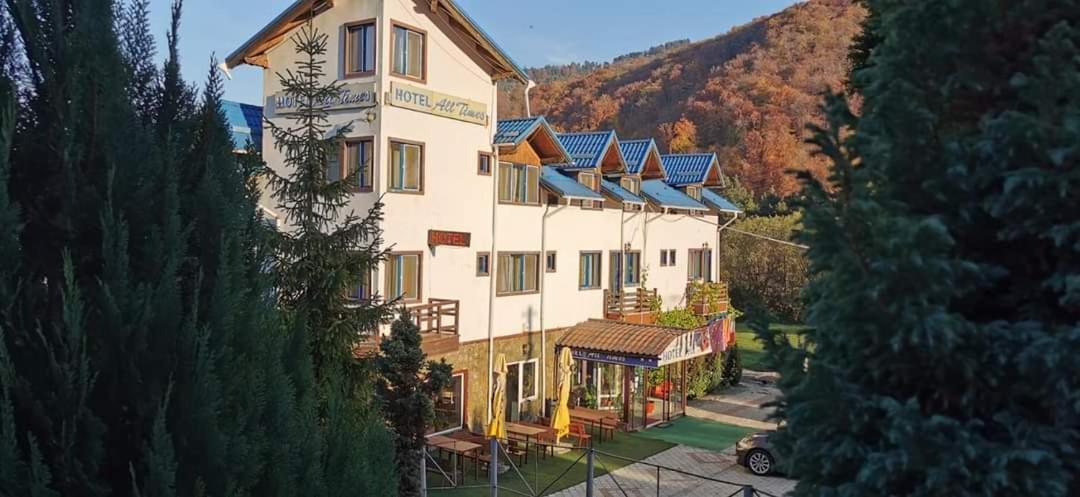 Hotel All Times Timișu de Jos Extérieur photo